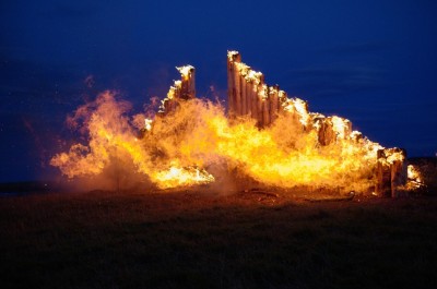 Figure 6. The conflagration of the Caithness tomb façade at dusk: creating our own flashbulb memories? (Photograph: Alex Carnes.)
